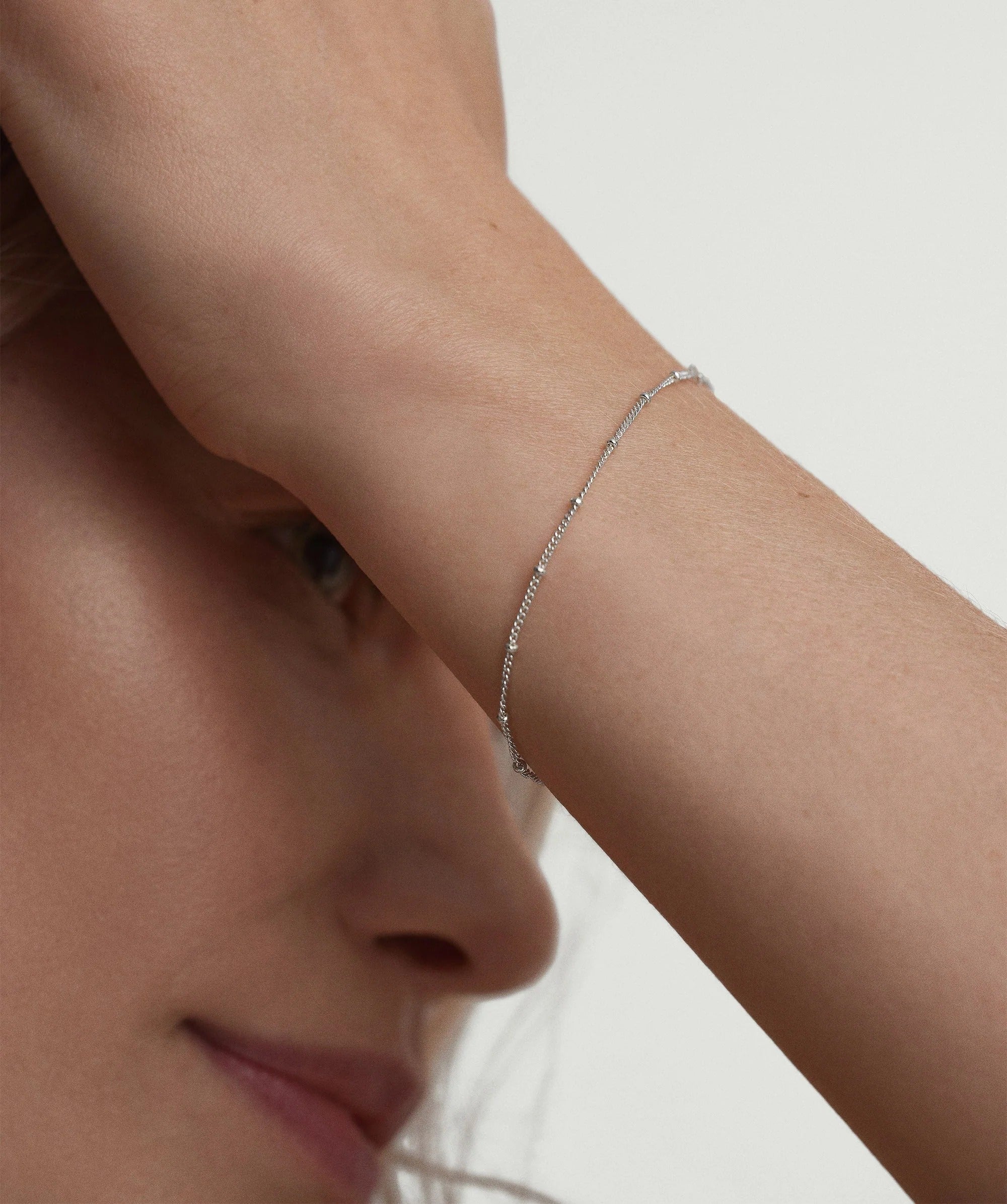 Sandy Spheres Chain Silver Bracelet