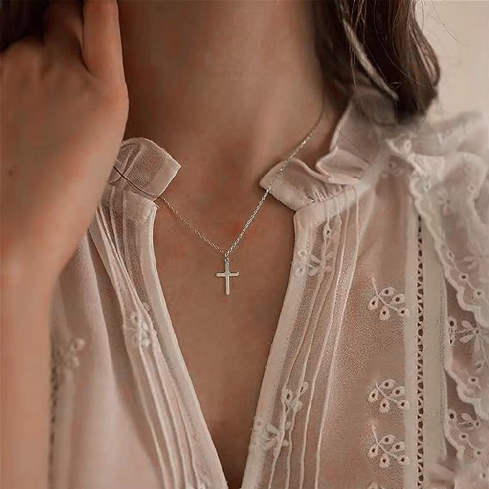 Lyna Cross Necklace Silver Color
