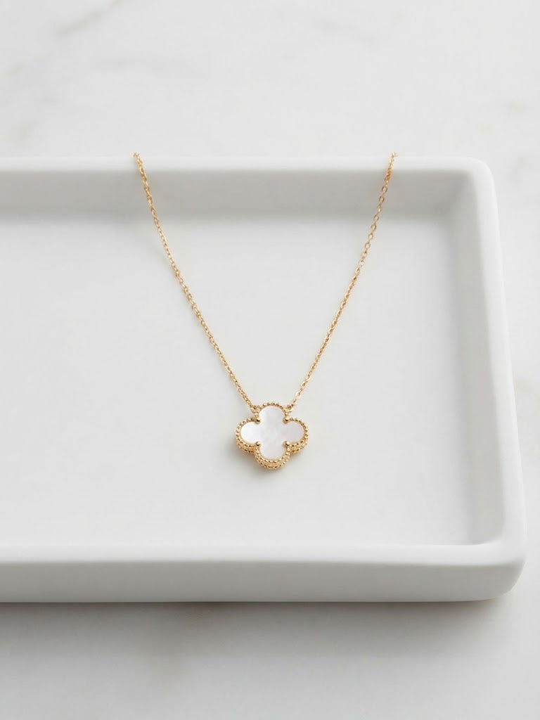 Bronte Five-Leaf White Clover Necklace | Waterproof 18k Gold