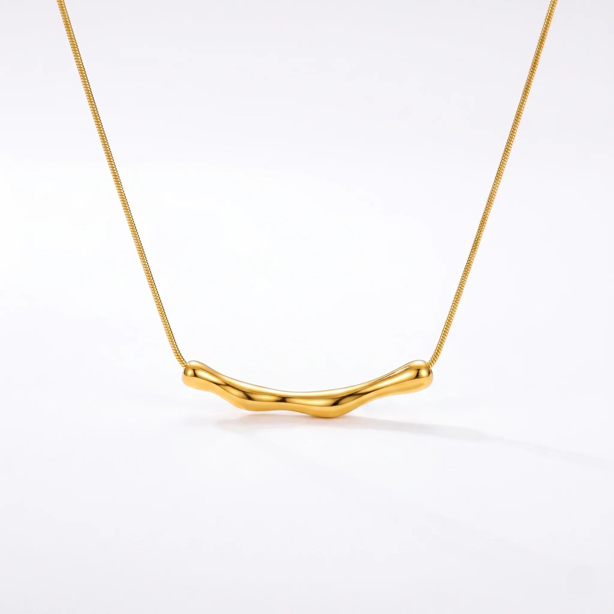 Barnaby Curved Bar Necklace | Waterproof 18k Gold