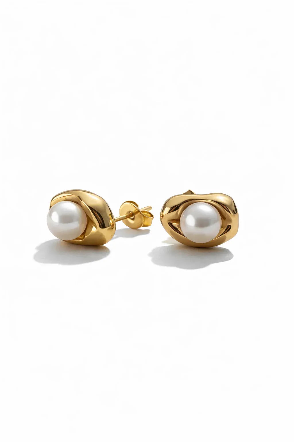 Blaire Pearl Stud Earrings | Waterproof 18k Gold