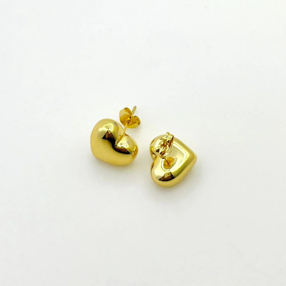 "Brea Heart Stud Earrings | Waterproof 18k Gold		"		
