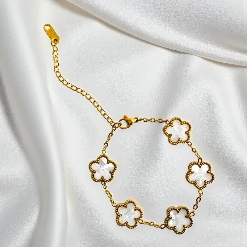 Bronte Five-Leaf White Clover Bracelet | Waterproof 18k Gold