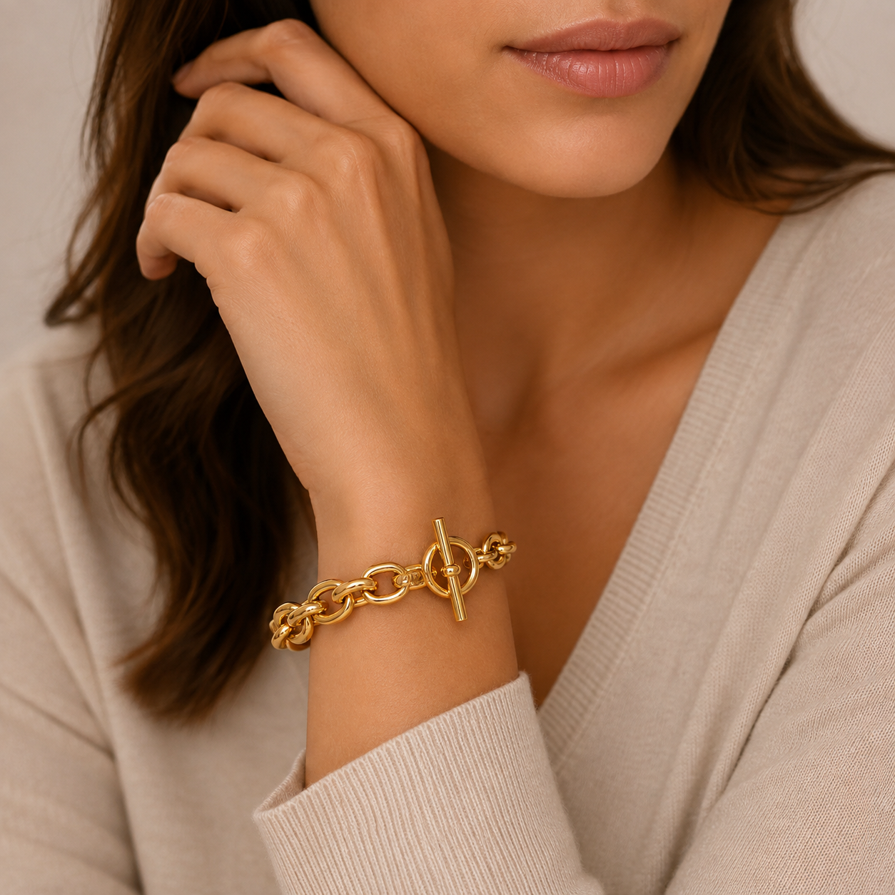 Caroline Toggle Bar Bracelet 8MM | Waterproof 18k Gold