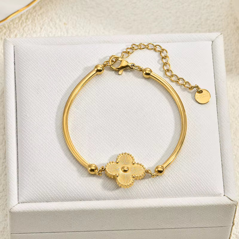 Dakota Gold Four-Leaf Clover Bracelet | Waterproof 18k Gold