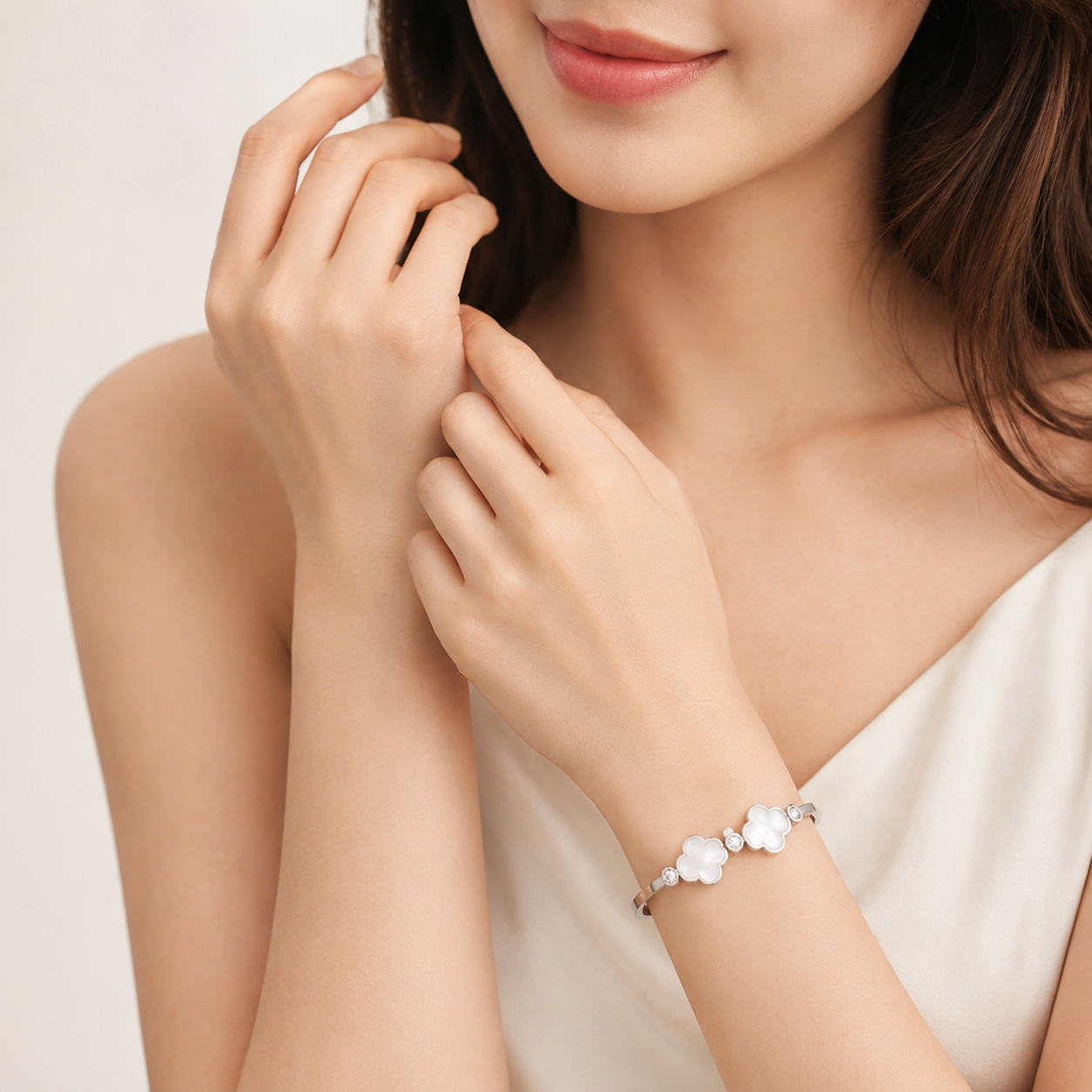 Fiona Mother of Pearl Clover Hinged Bangle Bracelet | Waterproof 18K Gold