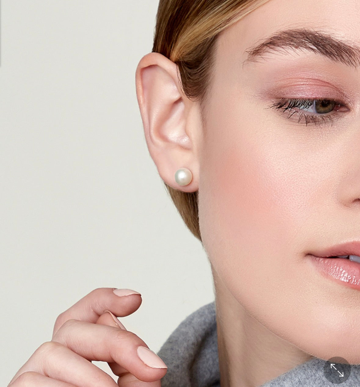 Miami Sterling Silver AAA Freshwater Pearl Studs- 8MM Gold