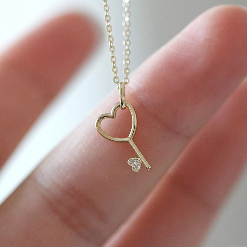 Glow Key to Heart	Necklace
