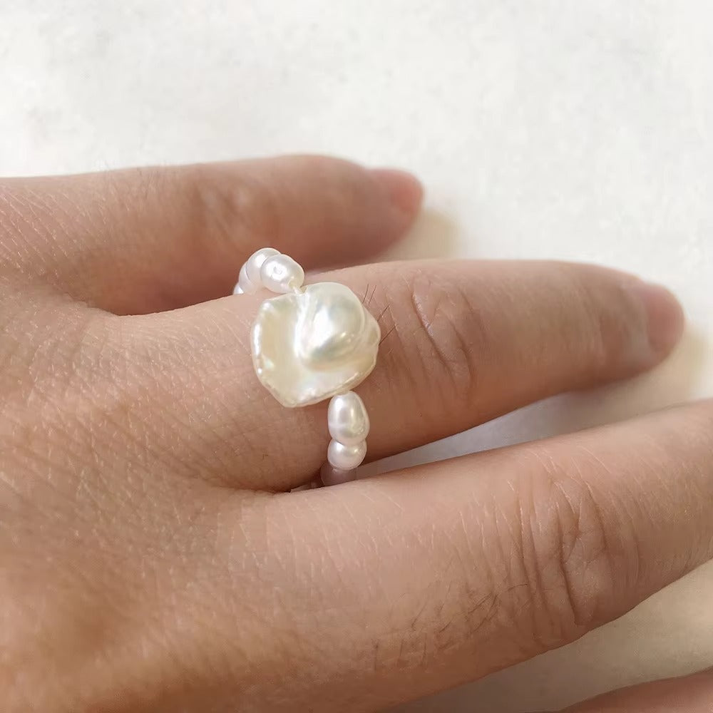 Origona	Natural Baroque Pearl Stretch Ring