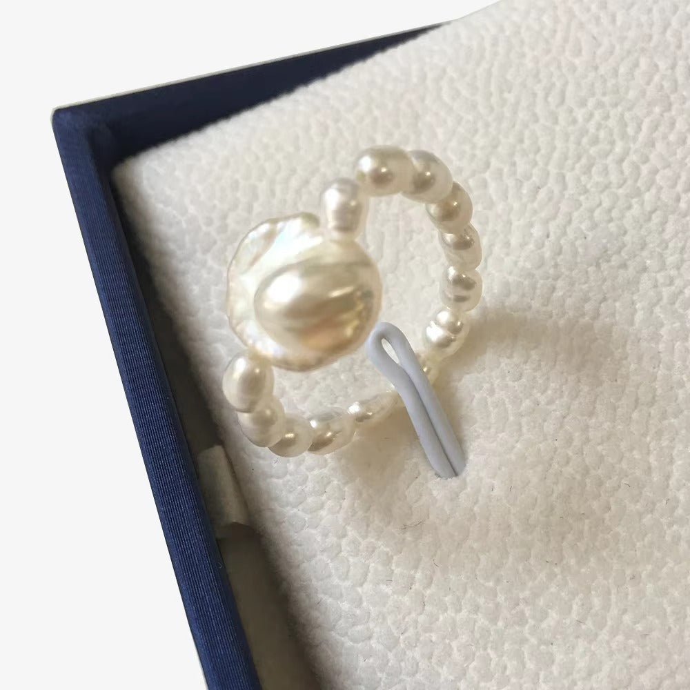 Origona	Natural Baroque Pearl Stretch Ring
