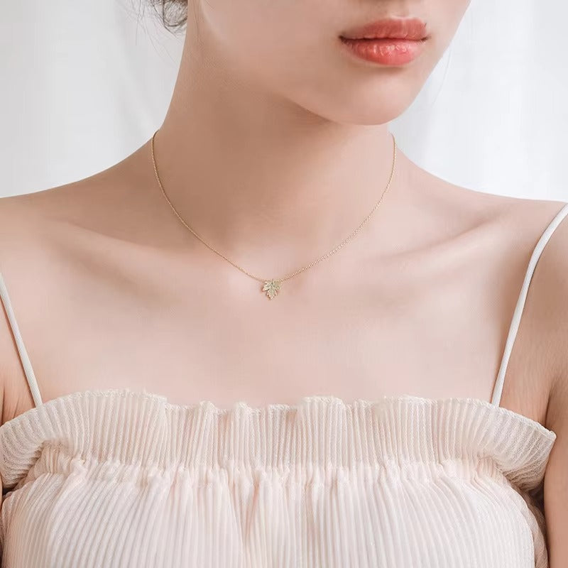 Mound Maple Leaf Pendant Necklace