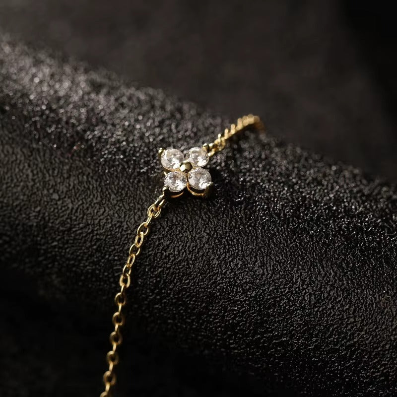 Bellevue	Crystal Clover Bracelet