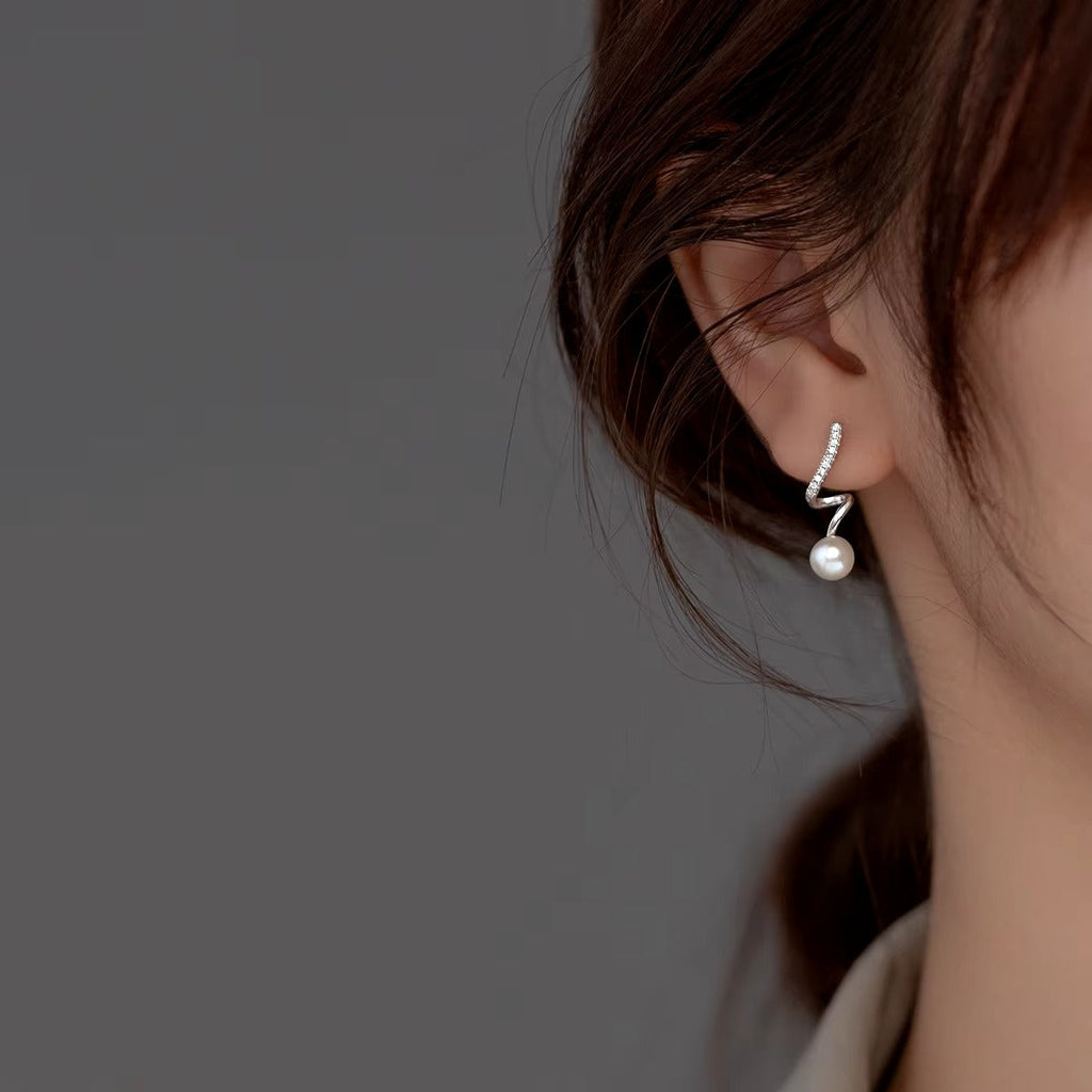 Kael Pearl & Crystal Twist Studs Earrings