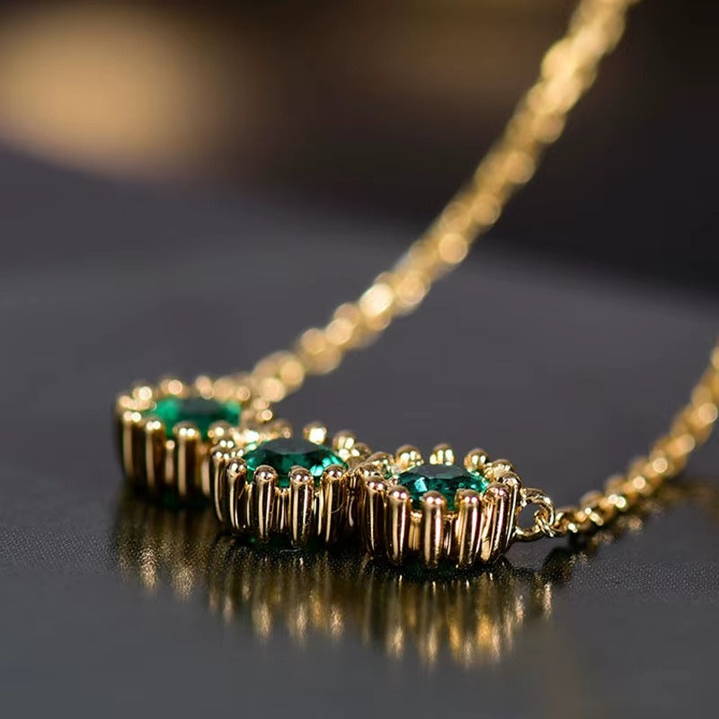 Carpent Emerald Green Pendant Necklace