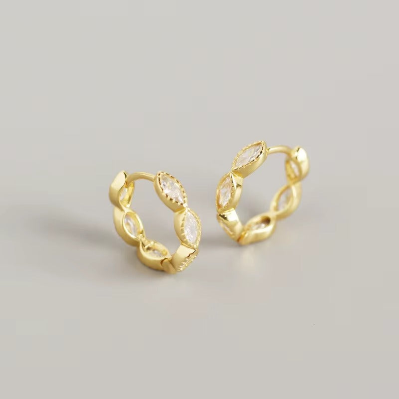 Dallas Twisted Crystal Hoops
