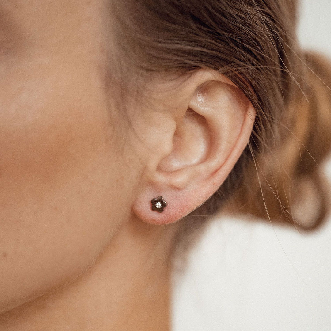 Aria Daisy Studs | Waterproof 18k Gold & Silver