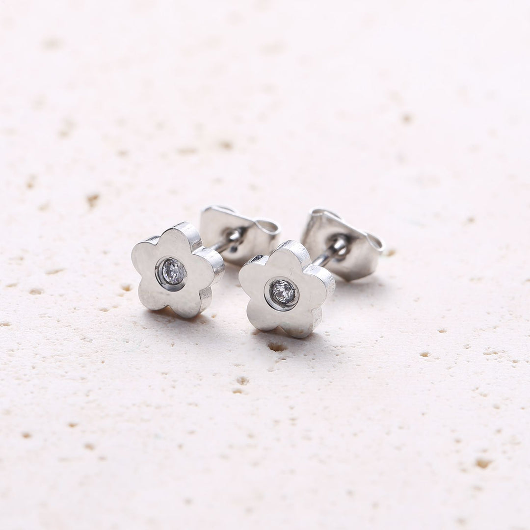 Aria Daisy Studs | Waterproof 18k Gold & Silver