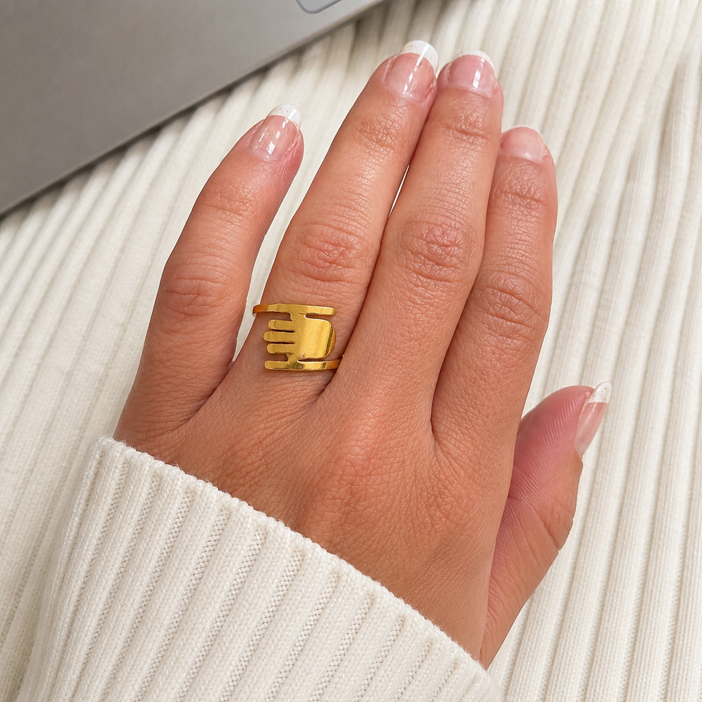 Lucia Hamsa Hand Ring | Waterproof 18K Gold