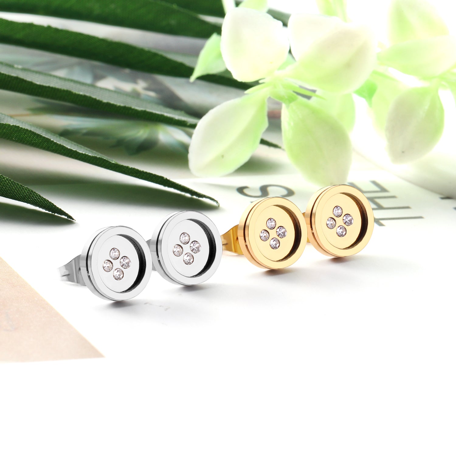 Iolanda Button Shape Studs