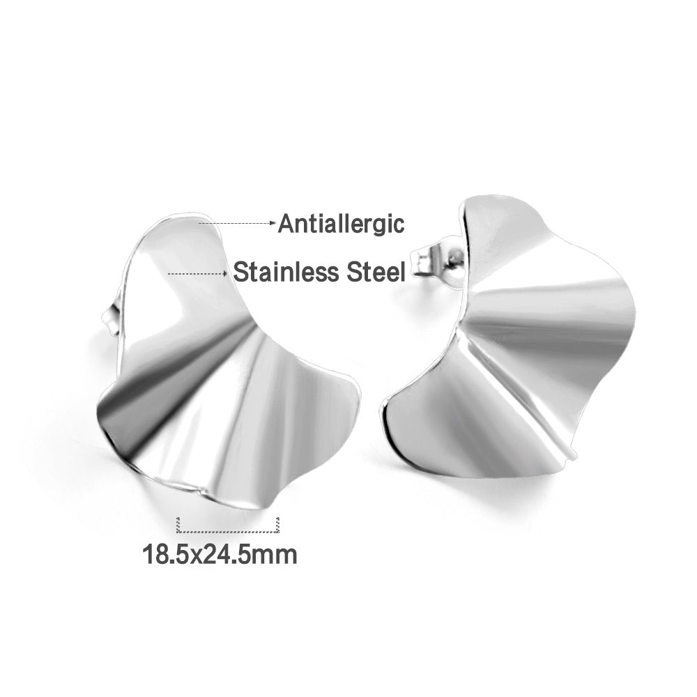Elena Wavy Studs