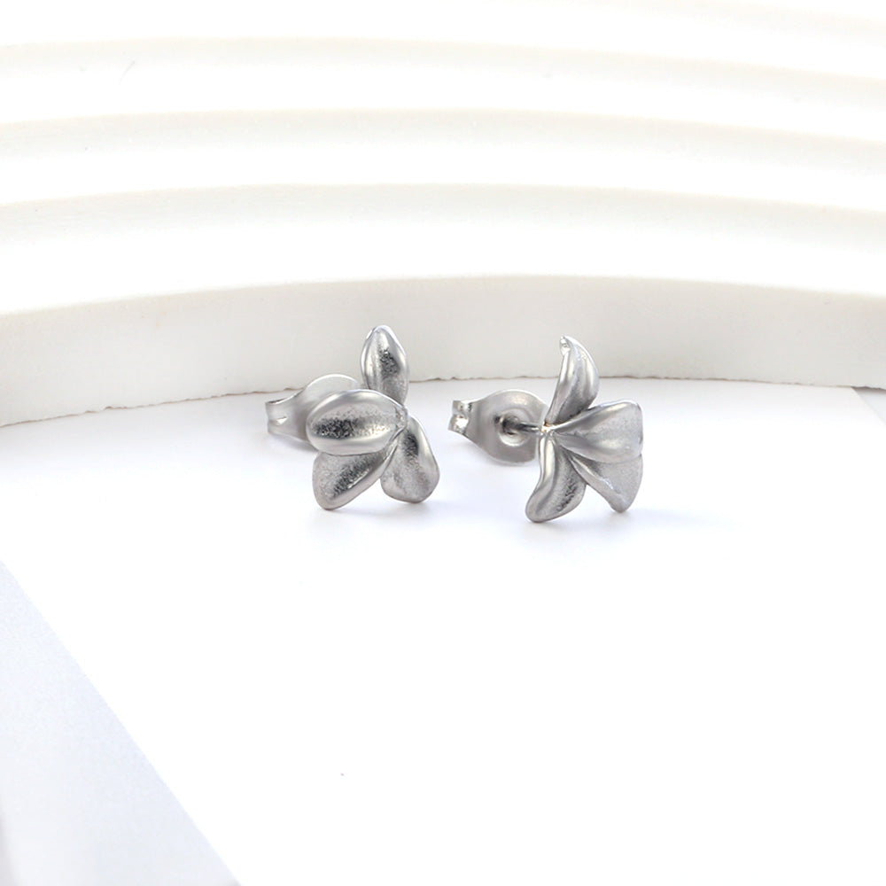 Diva Tropical Leaves Studs