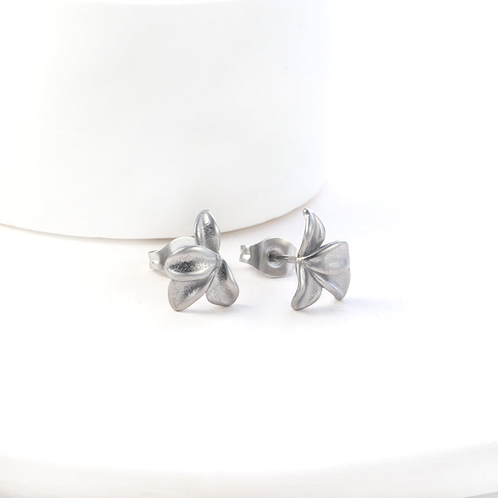Diva Tropical Leaves Studs