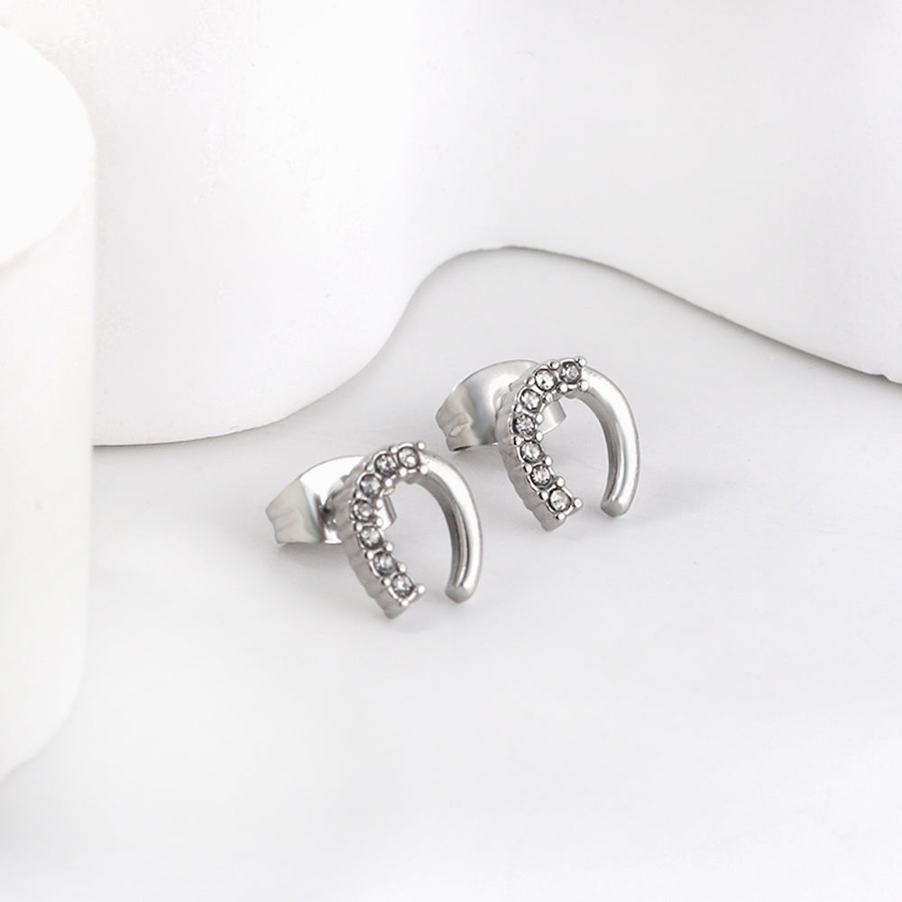 Daphne Horse shoe Studs