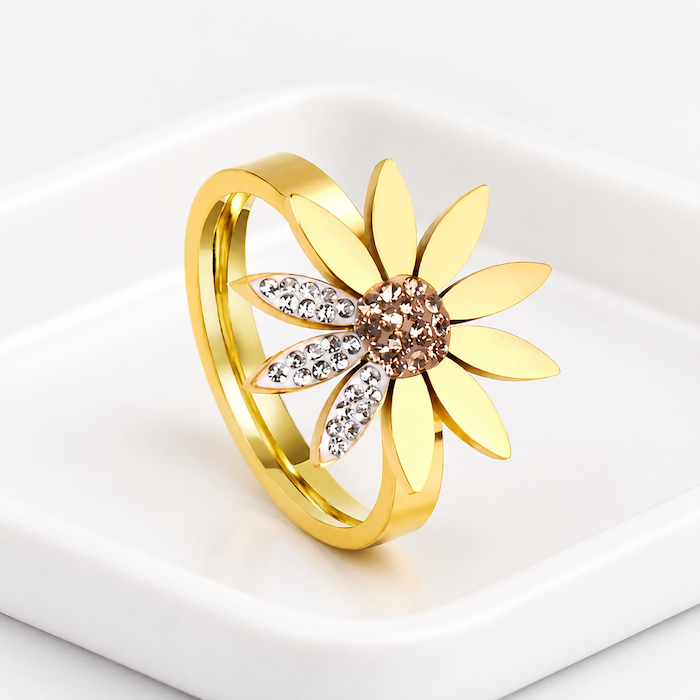 Lexi Jewelled Daisy Ring | Waterproof 18K Gold