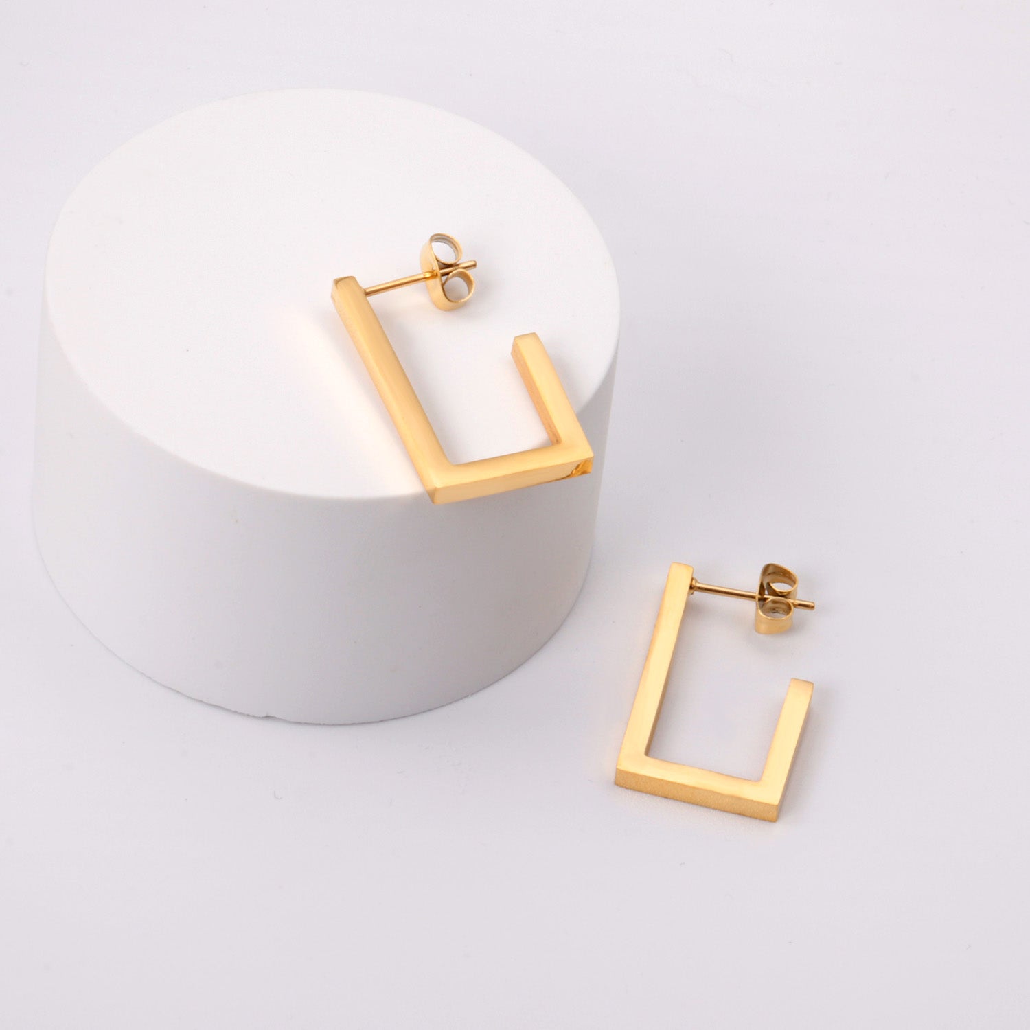 Júlia Plain U-Shape Hoops