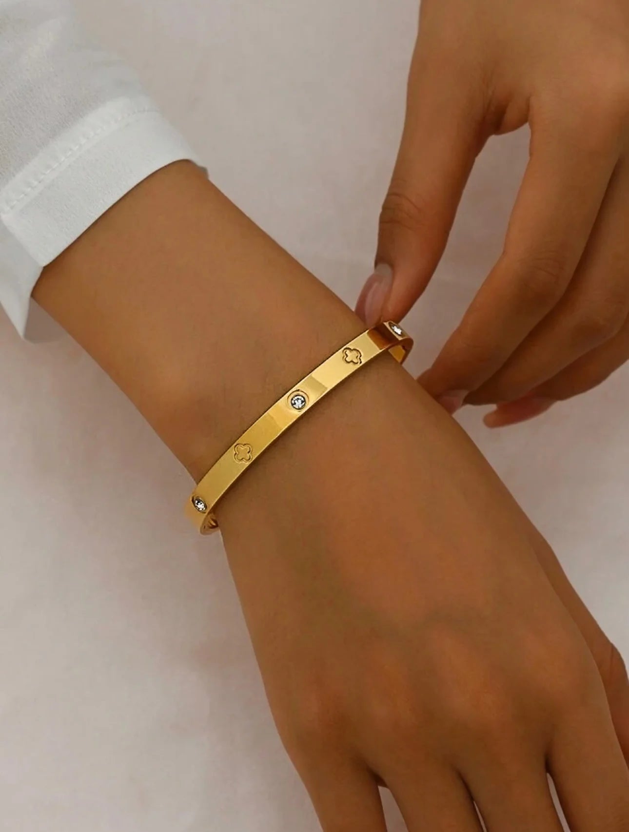 Roisin Clover & Stone Hinged Bangle Bracelet | Waterproof 18k Gold & Silver