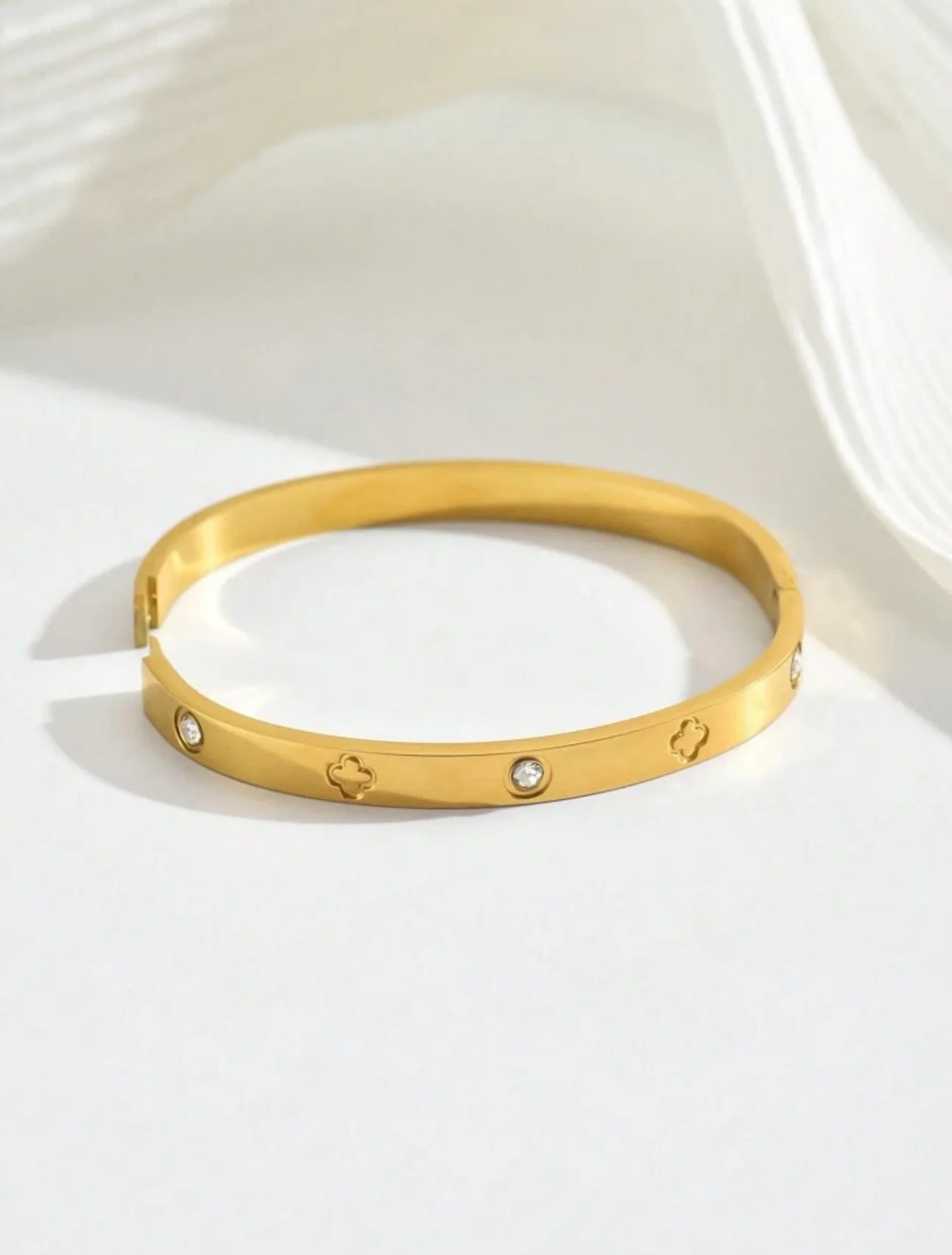 Roisin Clover & Stone Hinged Bangle Bracelet | Waterproof 18k Gold & Silver