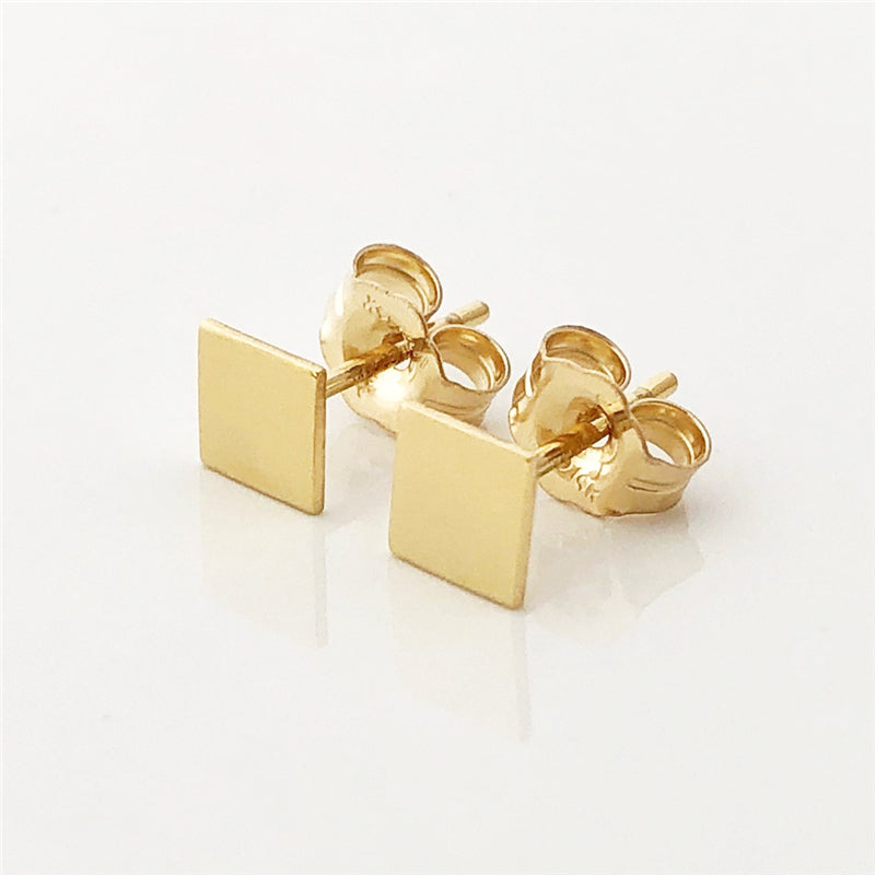 Flora Plain Square	Studs