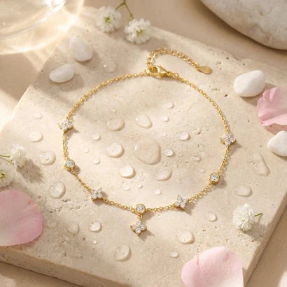 Evora Clover Charm Station Bracelet | Waterproof 18k Gold