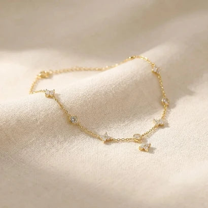 Evora Clover Charm Station Bracelet | Waterproof 18k Gold