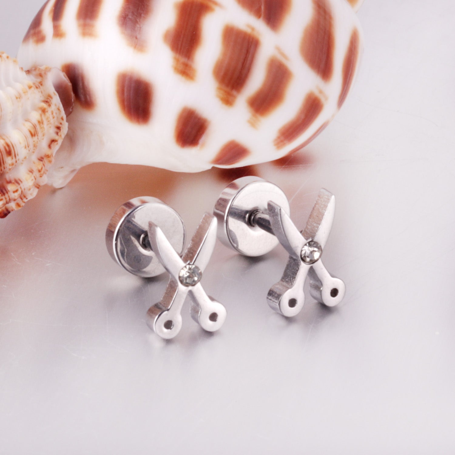 Beletriz Snippy Scissors Flat Back Studs