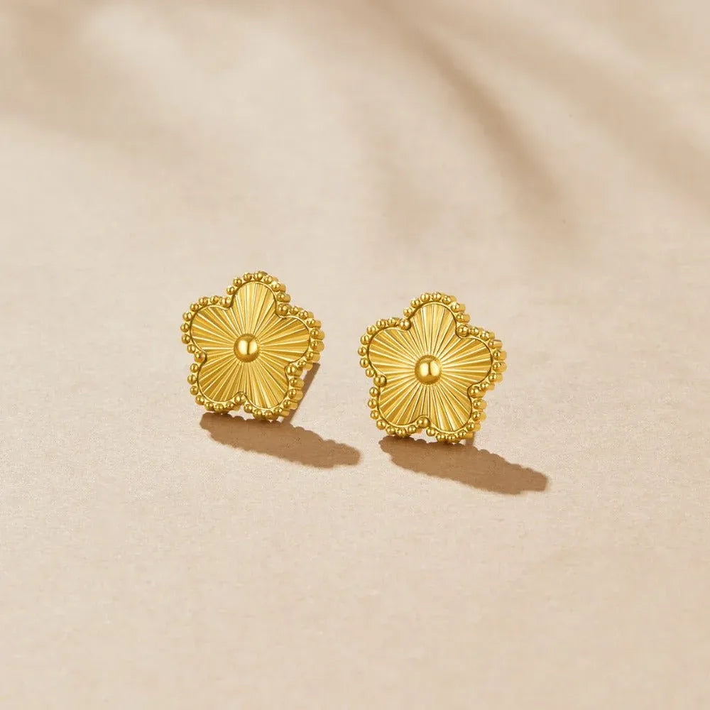 Bronte Five-Leaf Gold Clover Stud Earrings | Waterproof 18k Gold