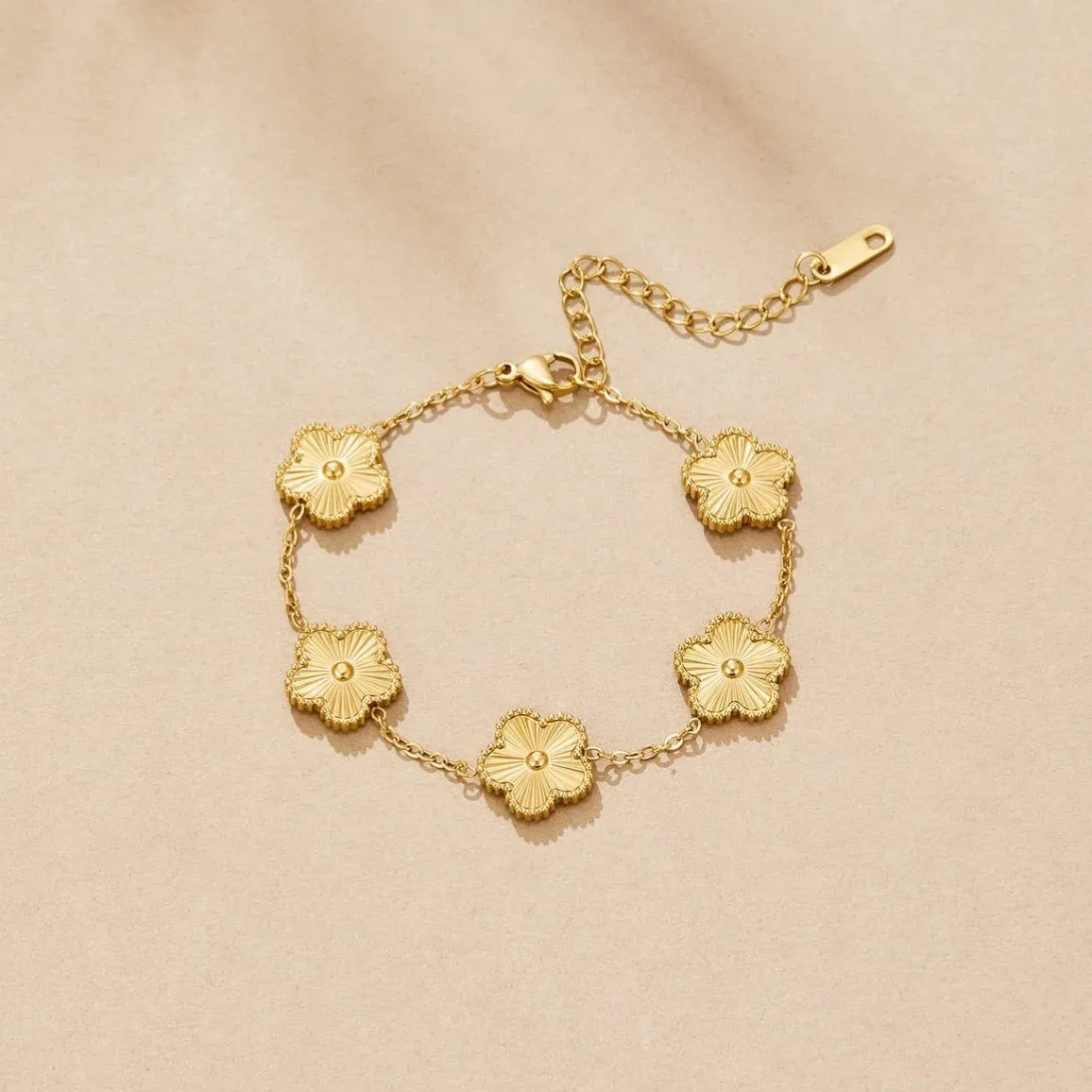 Bronte Five-Leaf Gold Clover Bracelet | Waterproof 18k Gold