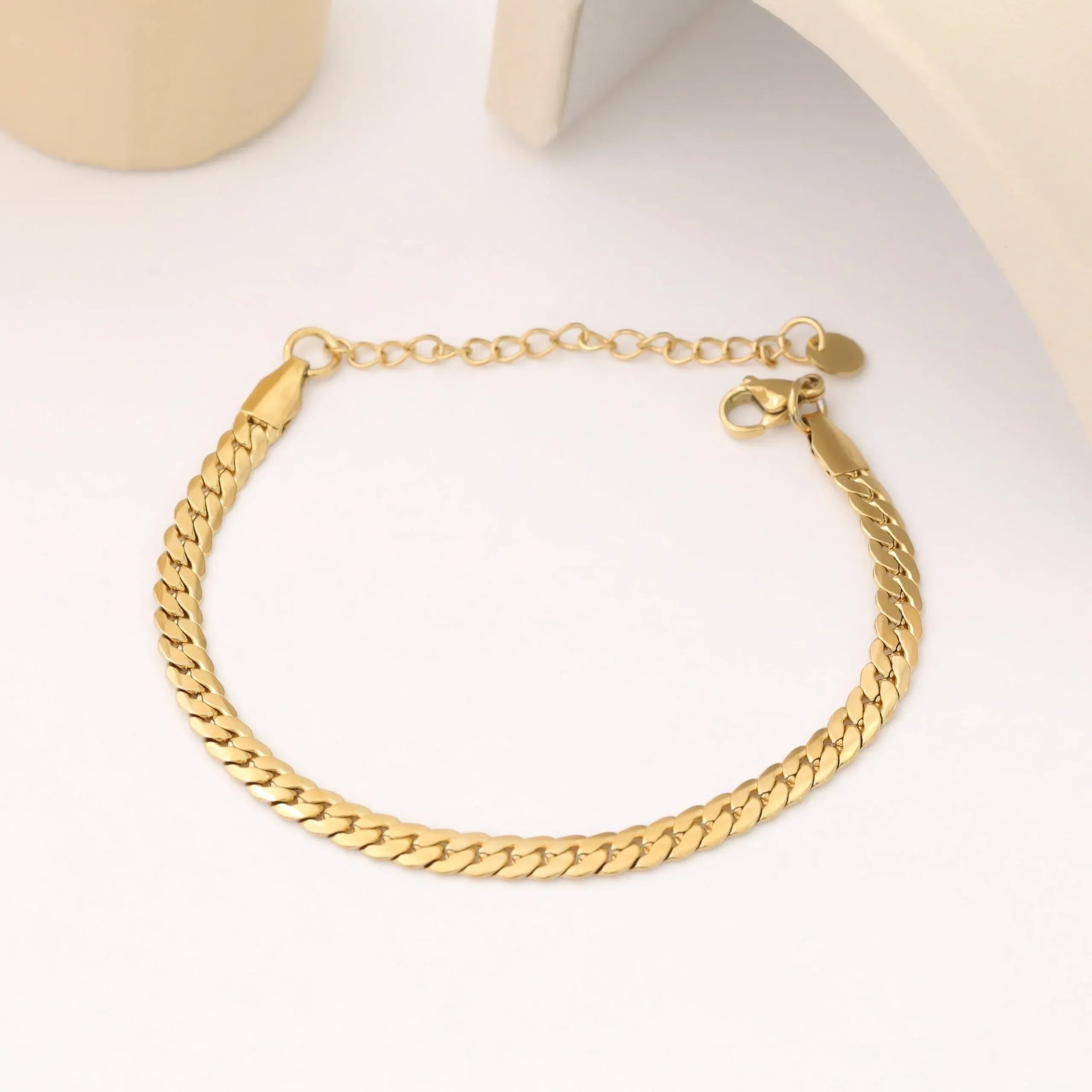 Belerose Flat Curb Chain Bracelet | Waterproof 18k Gold