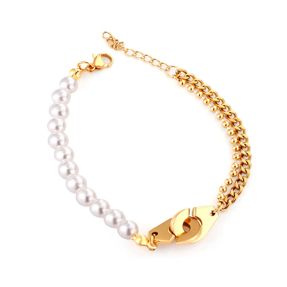 Hasel Handcuff Pearl Bracelet | Waterproof 18K Gold