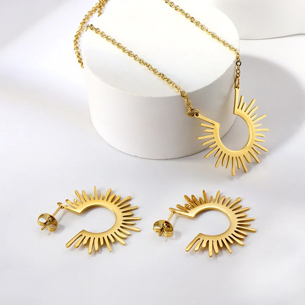Dixie Sun Rays Necklace | Waterproof 18k Gold