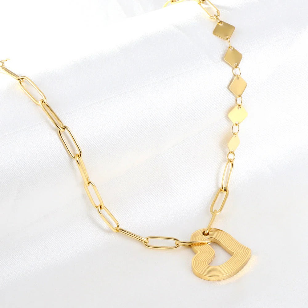 Ellie Love Heart Necklace | Waterproof 18k Gold