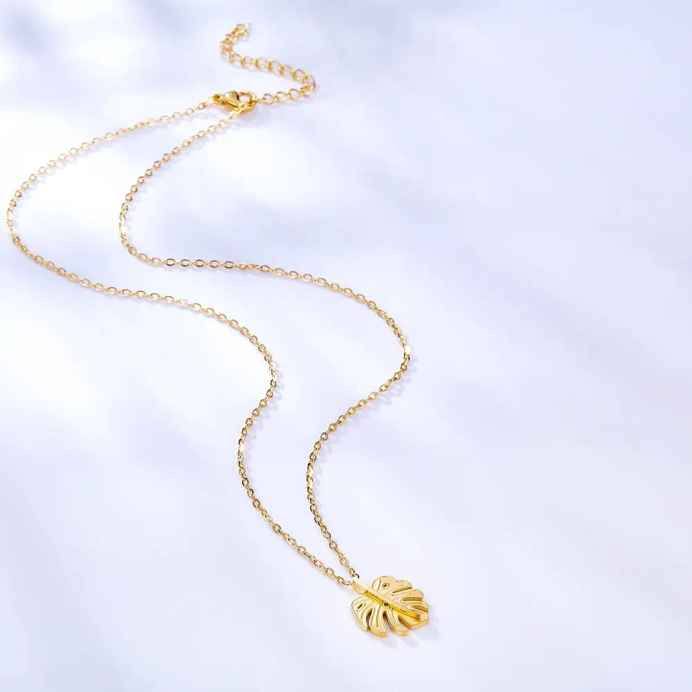 Etta Leaf Pendant Necklace | Waterproof 18k Gold