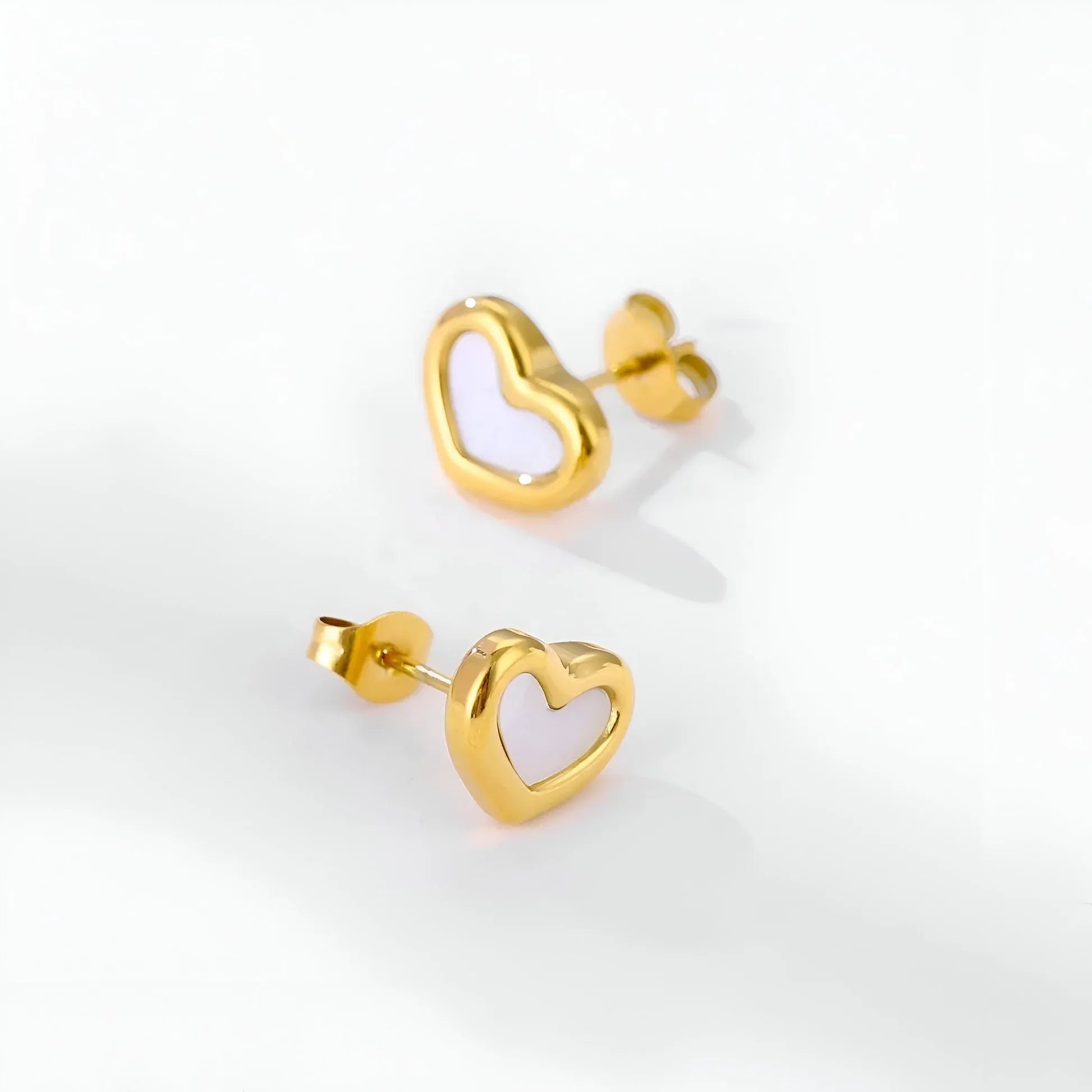 Beatrice Pearl Heart Stud Earrings | Waterproof 18k Gold