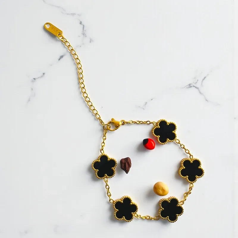 Bronte Five-Leaf Black Clover Bracelet | Waterproof 18k Gold