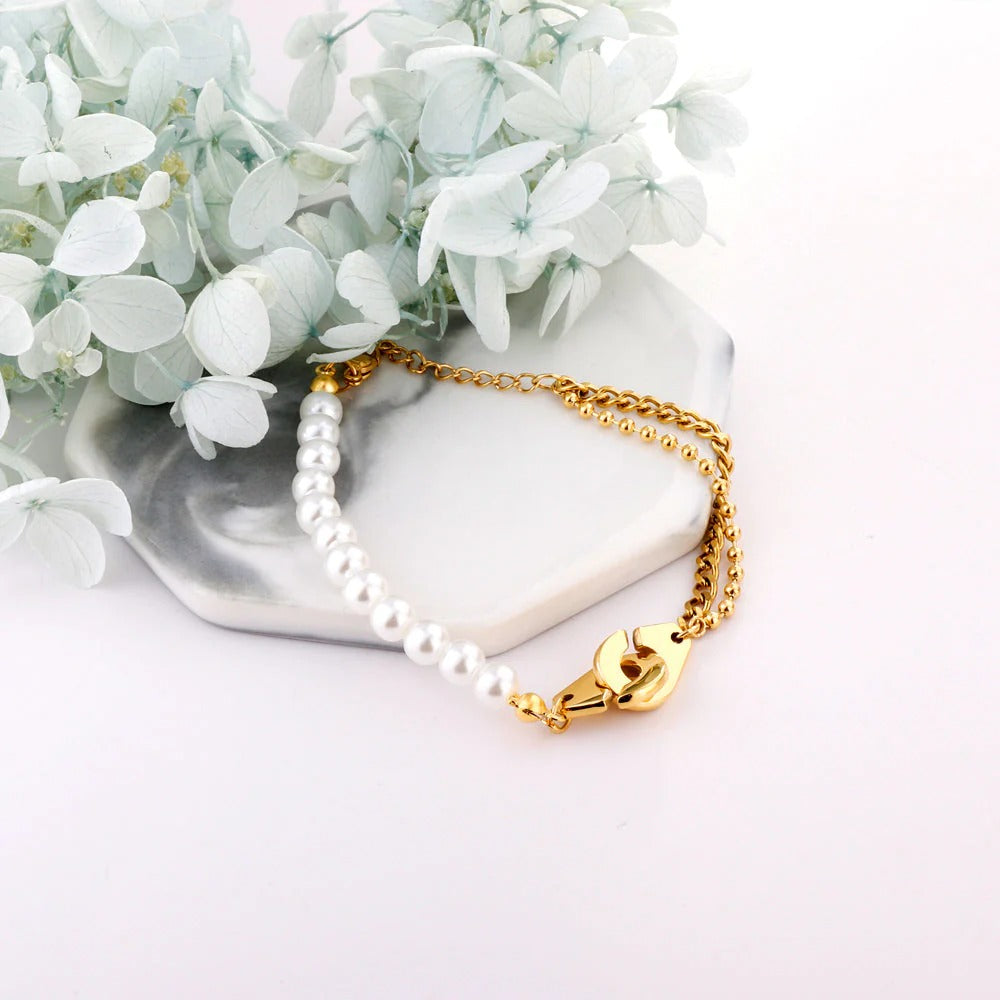 Hasel Handcuff Pearl Bracelet | Waterproof 18K Gold