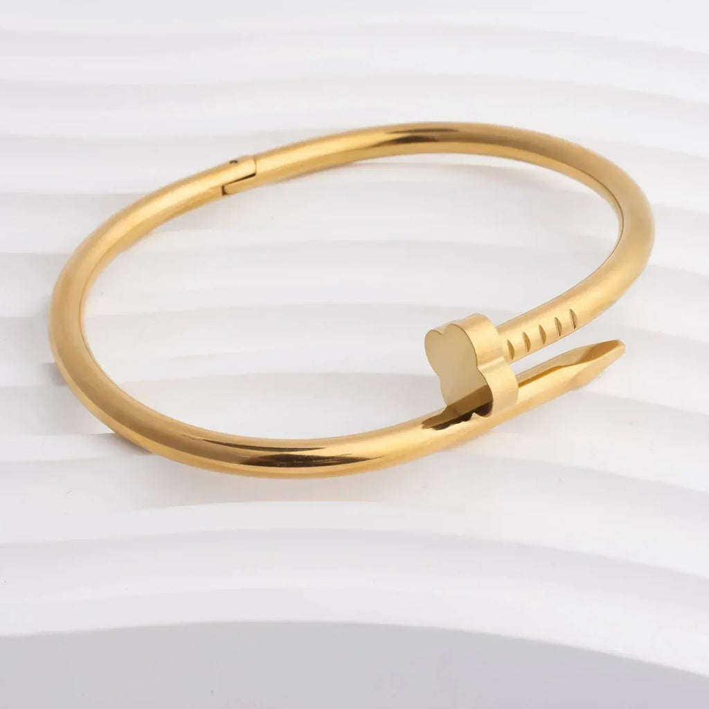Nova Clover Nail Hinged Bangle Bracelet | Waterproof 18k Gold