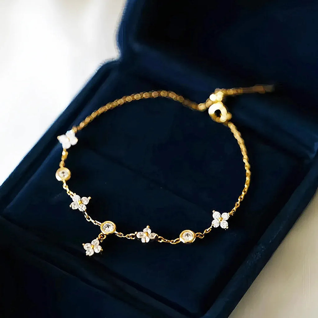 Evora Clover Charm Station Bracelet | Waterproof 18k Gold