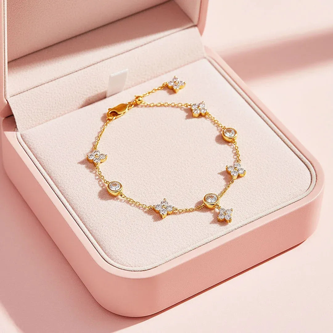 Evora Clover Charm Station Bracelet | Waterproof 18k Gold