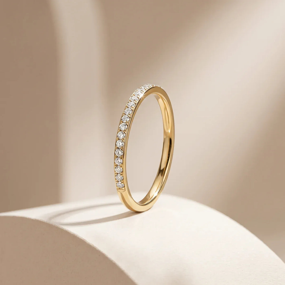 Riana Channel Pavé 2MM Band Ring | Waterproof 18k Gold