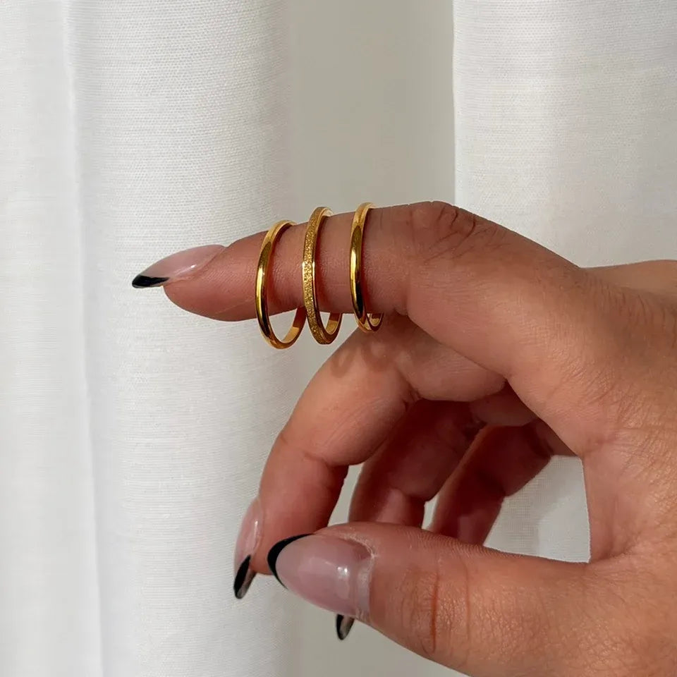 Anya 2MM Band Ring Set | Waterproof 18k Gold